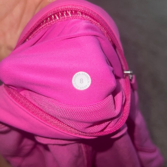 SONIC PINK Lululemon shorts 2.5” sz 8 - Picture 3 of 4